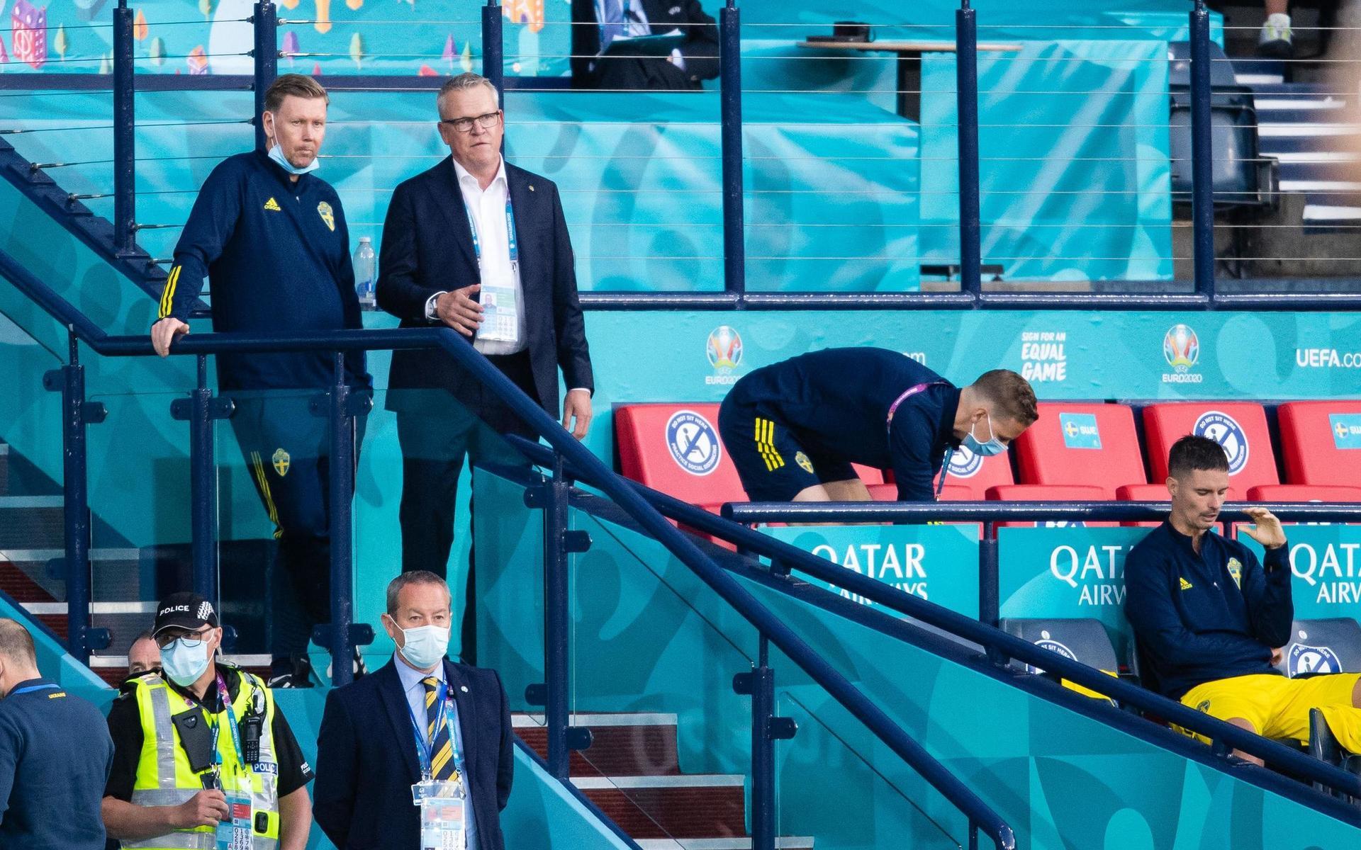 Assistant coach Peter Wettergren and head coach Janne Andersson of Sweden during the UEFA Euro 2020 Football Championship round of 16 match between Sweden and Ukraina on June 29, 2021 in Glasgow. 
