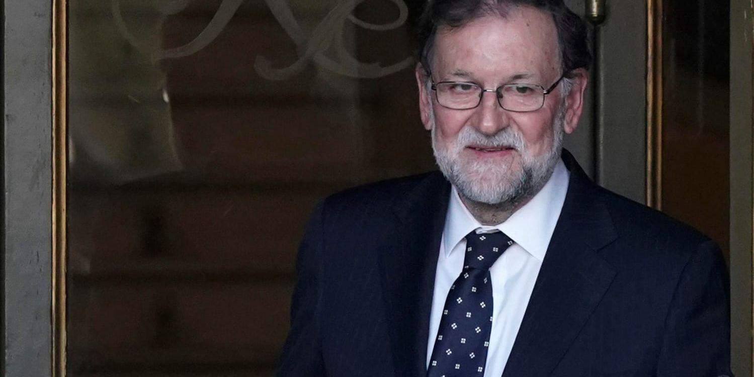Spanien tidigare premiärminister Mariano Rajoy anlände till rätten.
