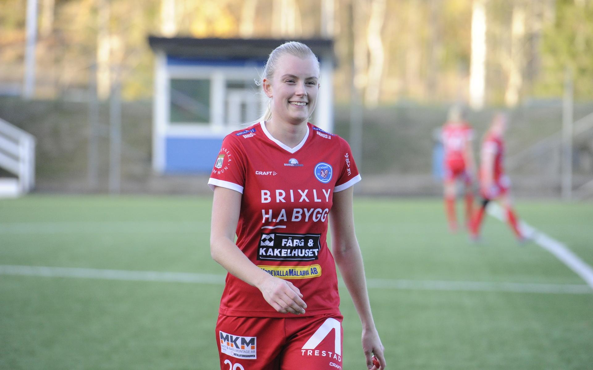 Emelie Liljered återvänder till Elitettan efter en säsong i Rössö och division 1. För fem år sedan spelade hon för Kungsbacka DFF i Sveriges näst högsta serie. I år väntar spel i Alingsås FC. 