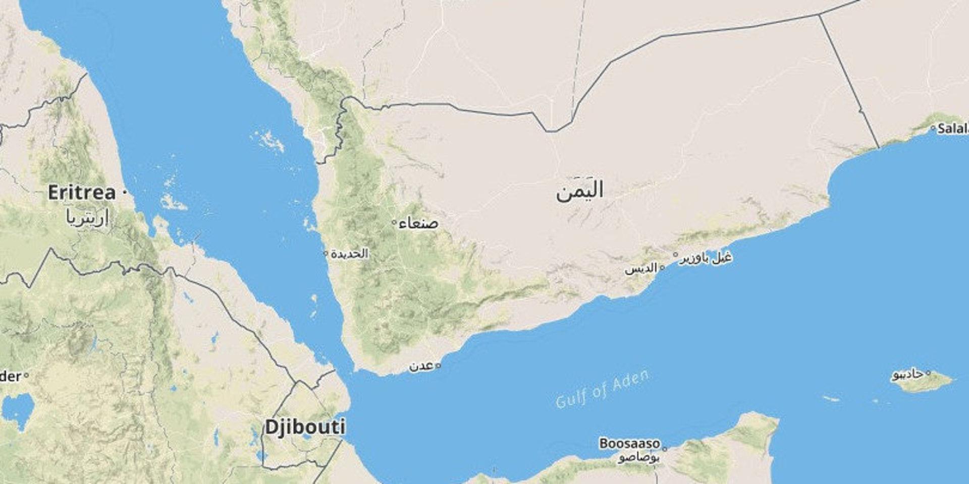 Huthirebellerna i Jemen har släppt tre utländska fartyg som beslagtogs i helgen. 
