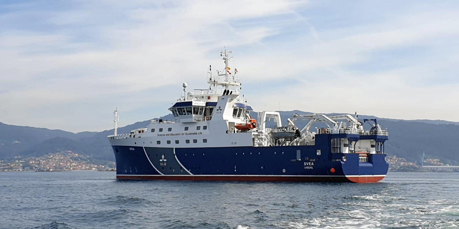 Forskningsfartyget Svea fick tekniska problem några timmar efter avgång.
