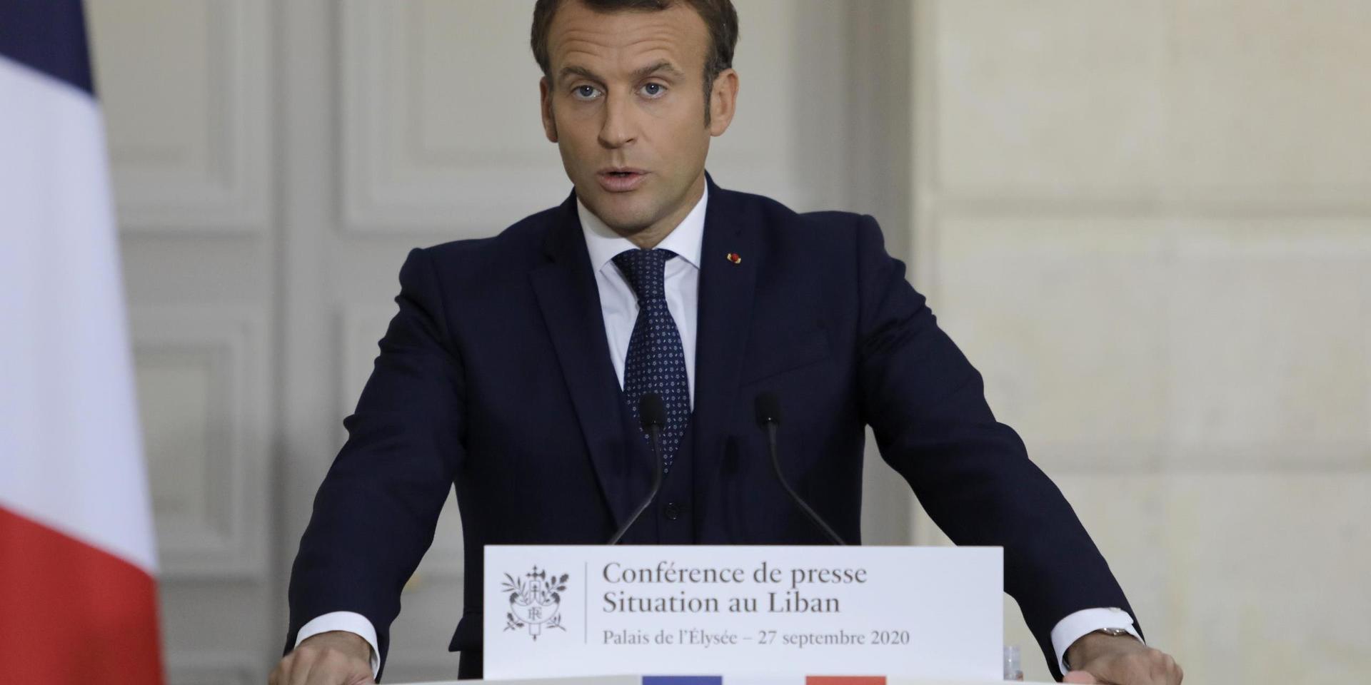 Under en presskonferens särskilt tillägnad situationen i Libanon på söndagskvällen riktade Frankrikes president mycket hård kritik mot landets politiska ledare.