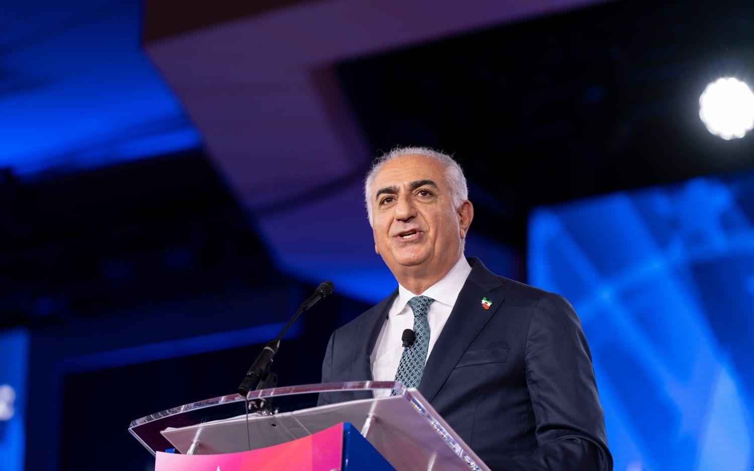 Kronprins eller diktatorson? På måndagen framträder Reza Pahlavi i Sveriges riksdag. Bild från den konservativa konferensen CPAC i Dallas i slutet av mars.