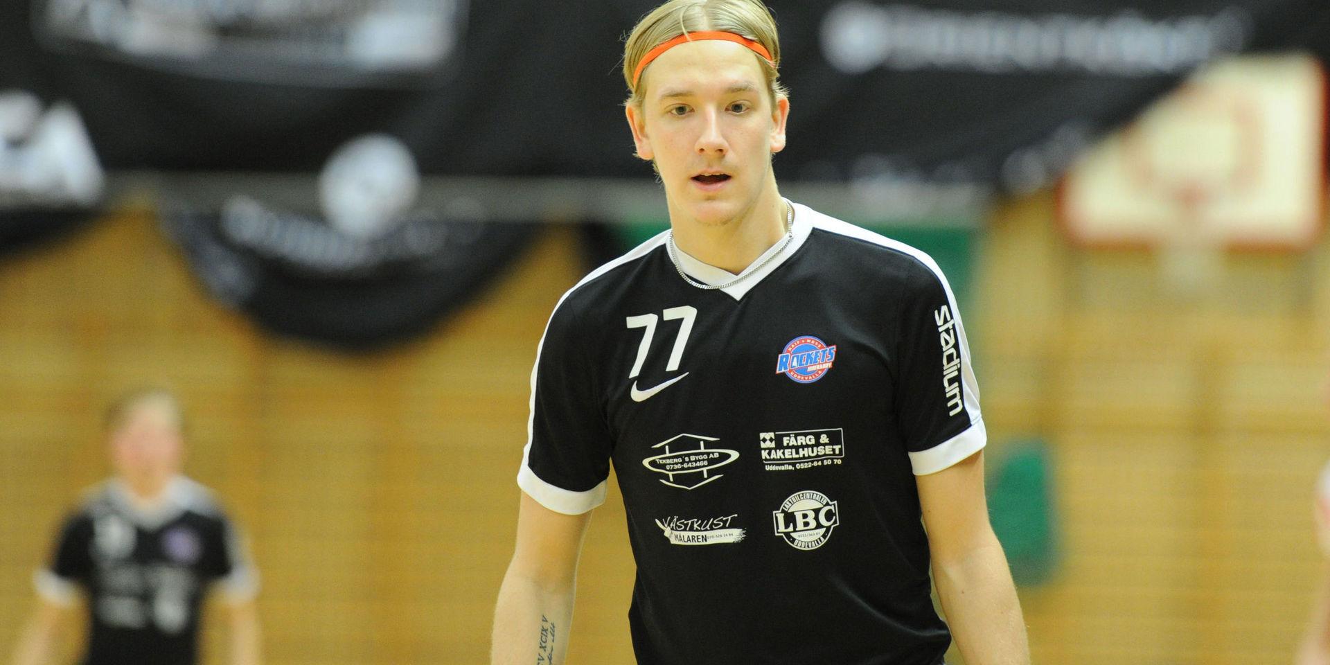 Rasmus Blomberg gjorde sex (!) av målen när Rockets vann borta mot Sisjön.