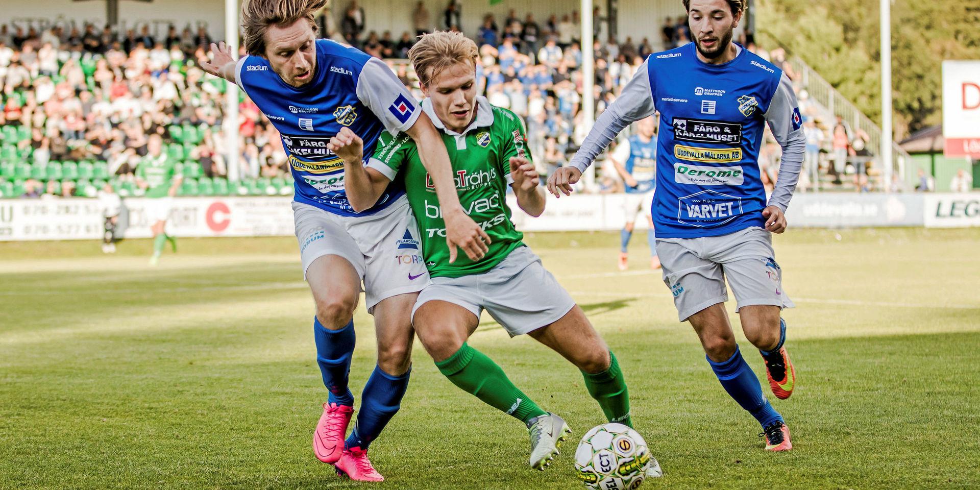 18 maj 2018: Ljungskile SK spelar mot IK Oddevold. Här ser vi Hampus Dahlqvist och Daniel Ahonen. 