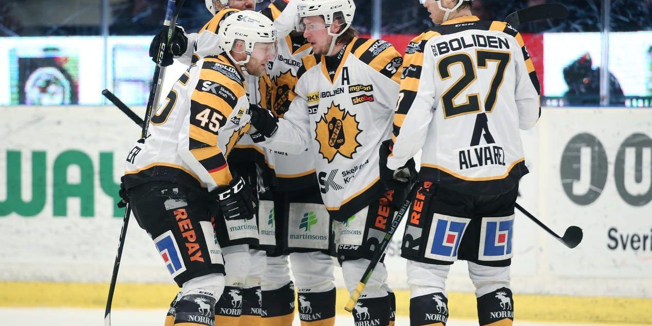 Skellefteåjubel efter 1–0 av Joakim Lindström i kvartsfinalen mot Djurgården.