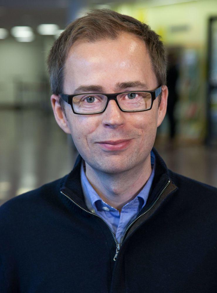  David Karlsson, kommunforskare vid Förvaltningshögskolan och docent inom förvaltningsrätt inom Göteborgs universitet.