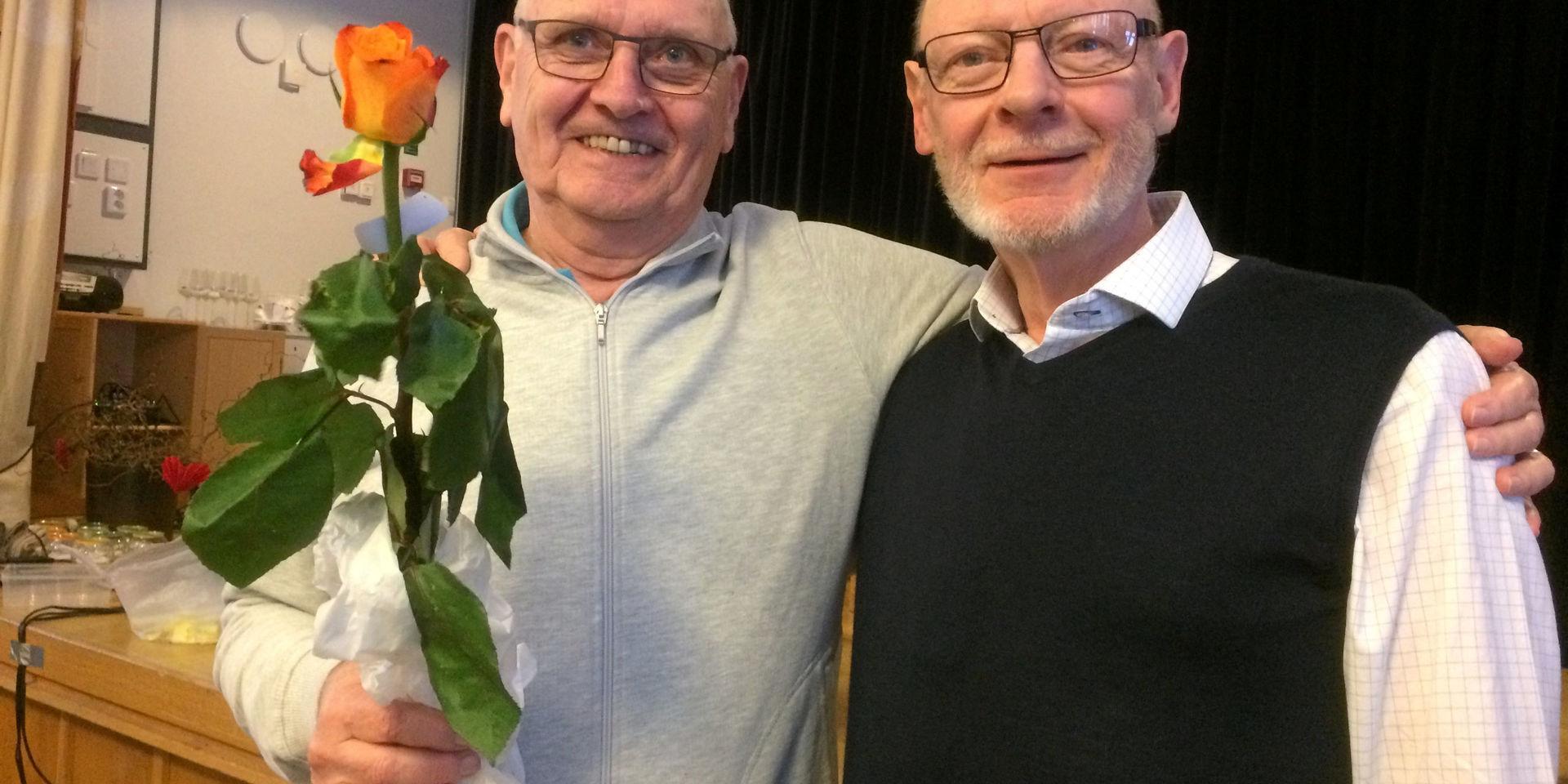 Lennart Johansson höll i årsmötet och Håkan Magnusson PRO Skogslyckans energiske ordförande som omvaldes ytterligare i två år.