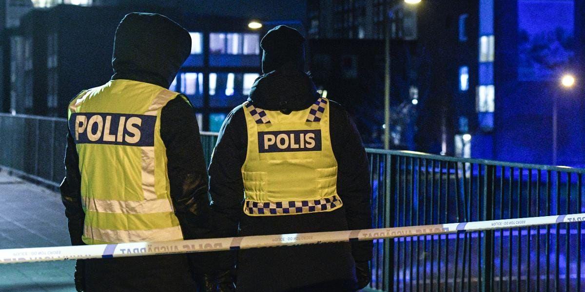 Olösligt? Poliser i Rosengård i Malmö.