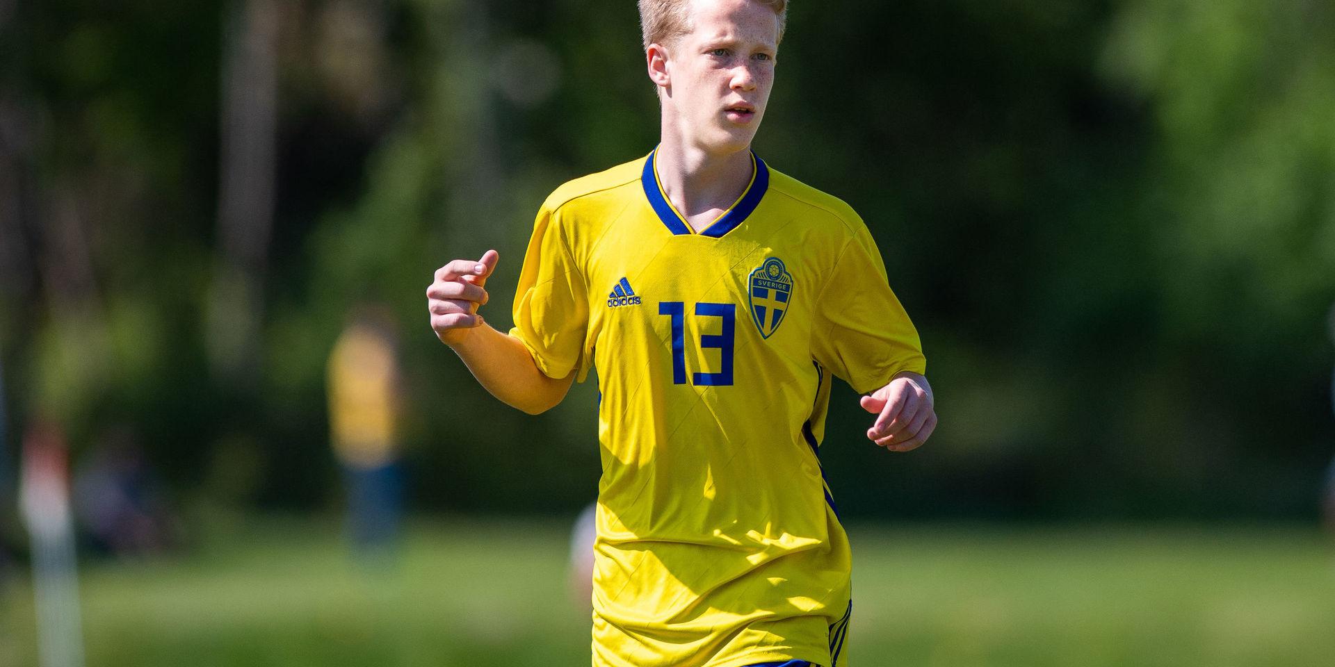 Sedan i somras spelar 17-årige David Edvardsson för Malmö FF. 