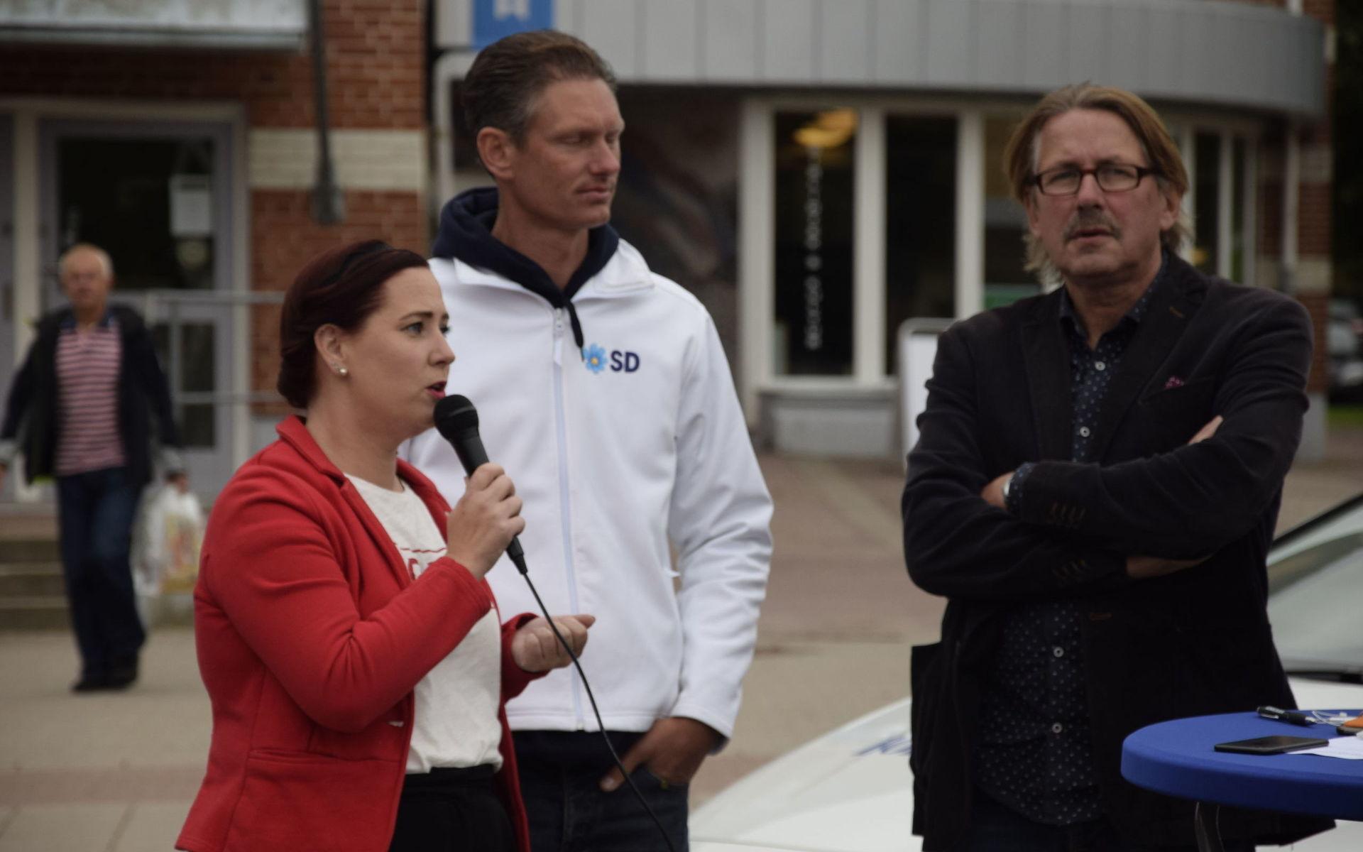 Liza Kettil (S), Matheus Enholm (SD) och Olle Olsson deltog i debatten.