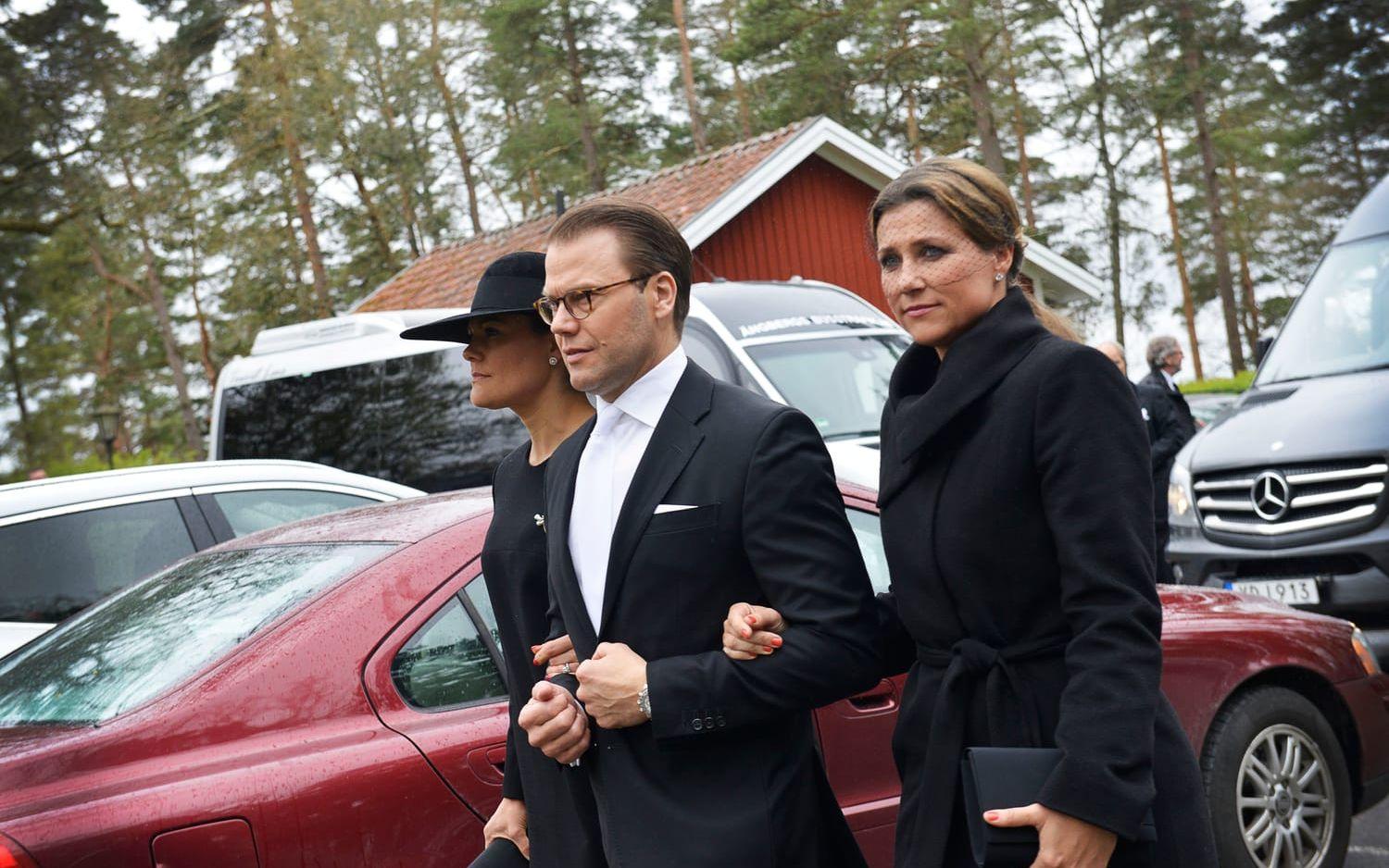 Prinsessan Victoria och prins Daniel kom tillsammans med prinsessan Märtha Louise av Norge.Foto: Anna-Maria Holmgren