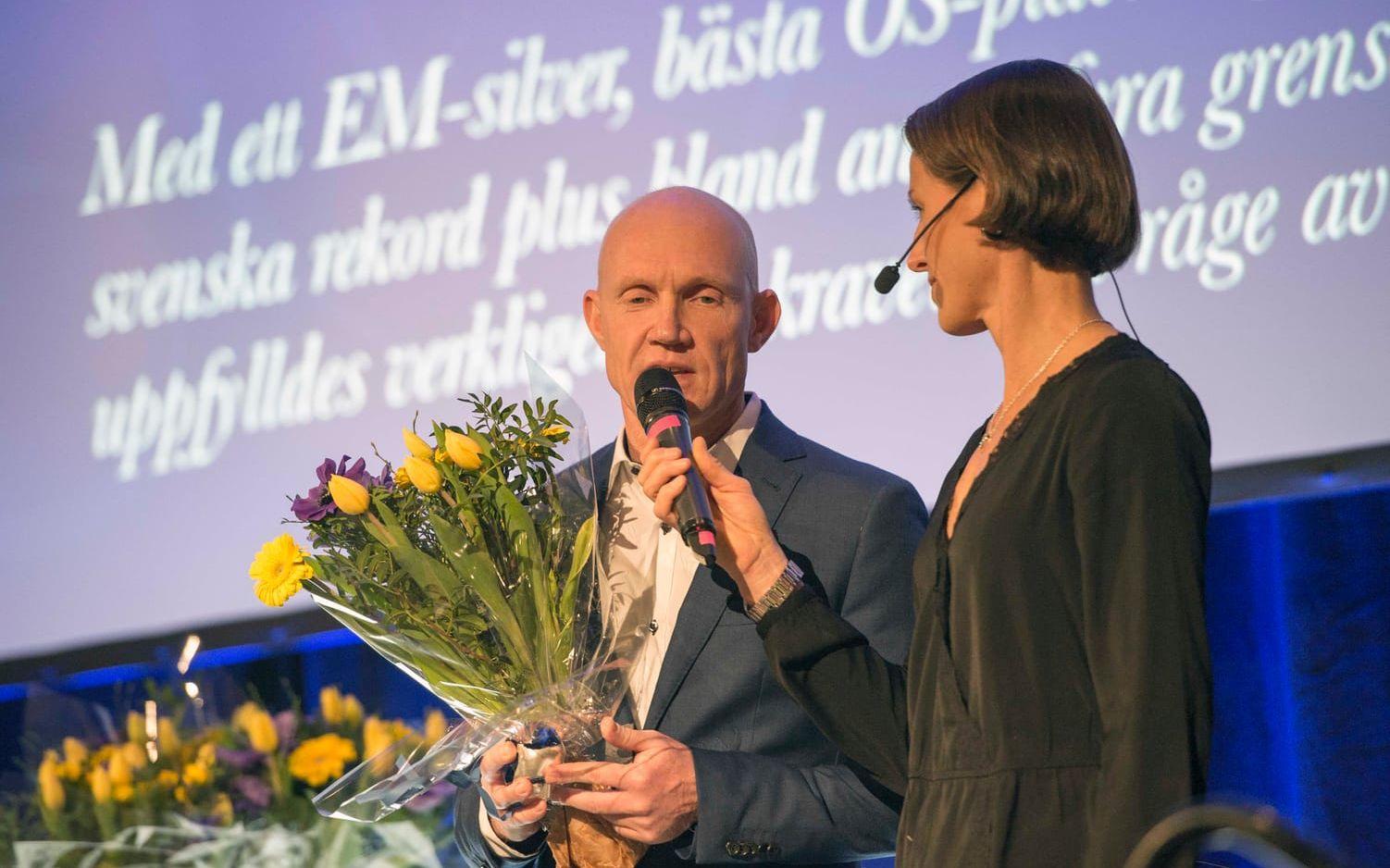 Ulf Friberg belönades med priset Årets tränare. Foto: Hasse Sjögren