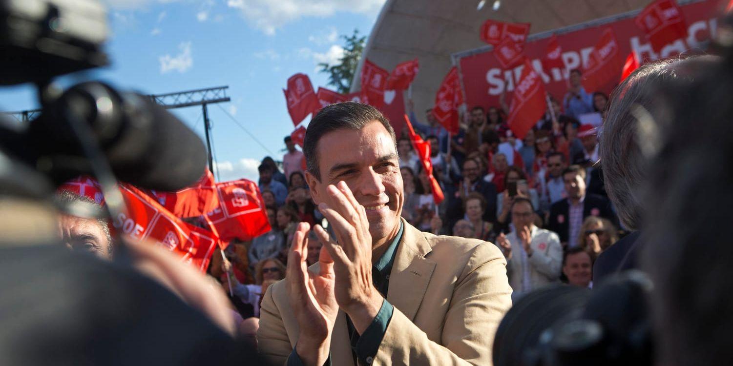 Spanien ska ta för sig mer i EU, tycker premiärminister tillika socialistledaren Pedro Sánchez. Bilden är tagen i fredags, under valupptakten.