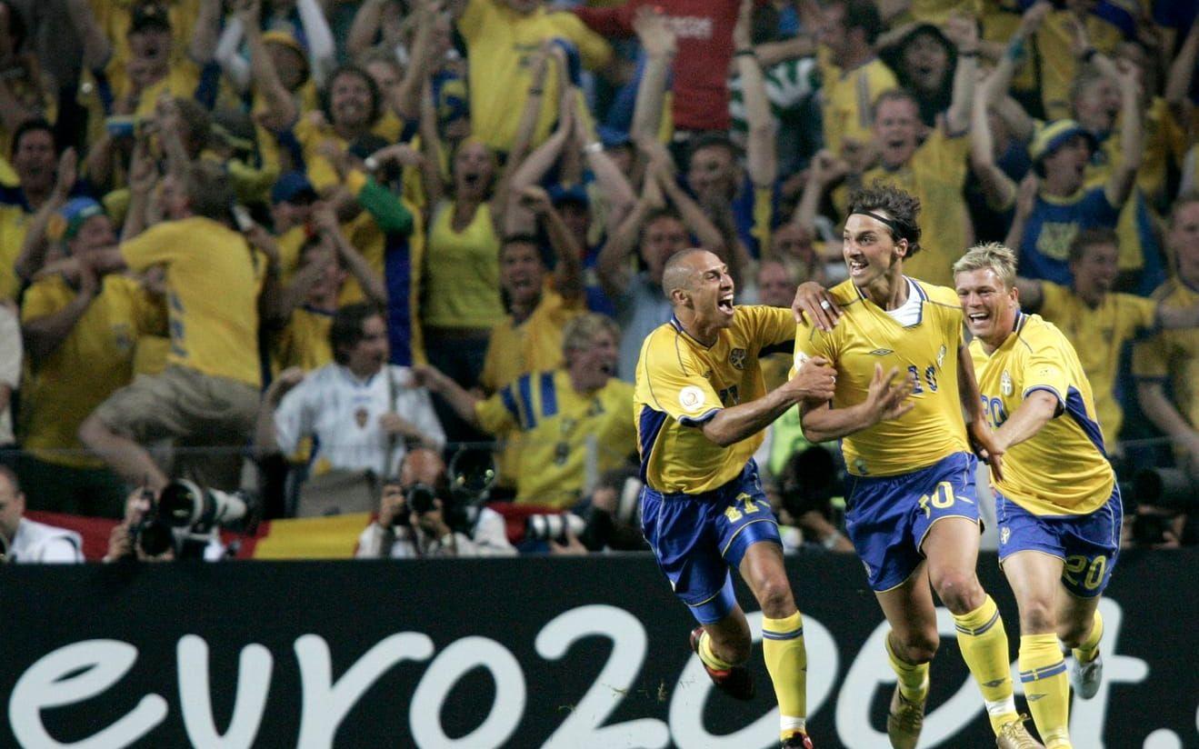 I EM i Portugal 2004 gjorde Zlatan ett av sina mest klassiska och mest spektakulära mål. Kommer du ihåg det? Foto: Bildbyrån