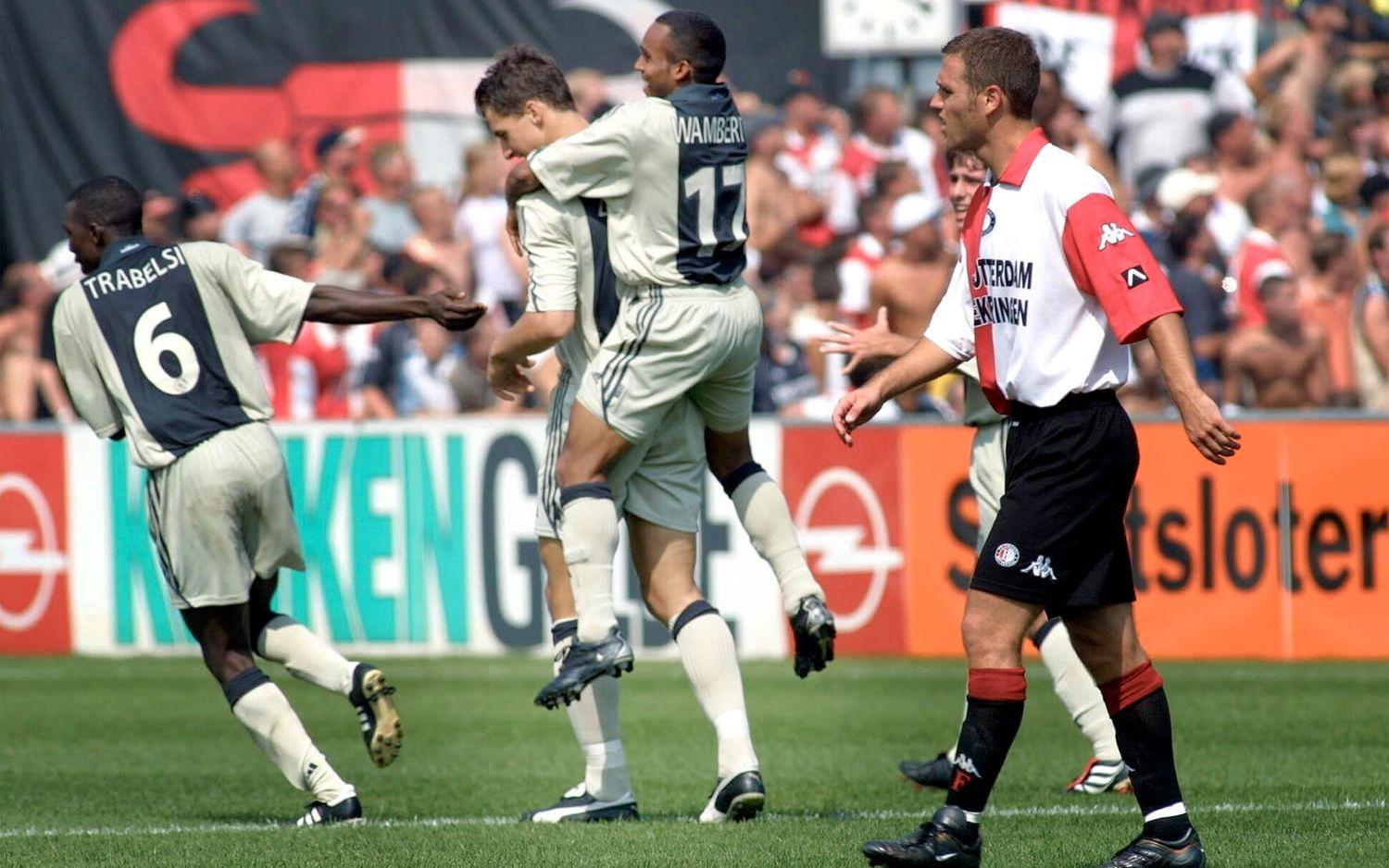 Första seriemålet i Ajax, mot Feyenoord den 26 augusti 2001. Foto: Bildbyrån
