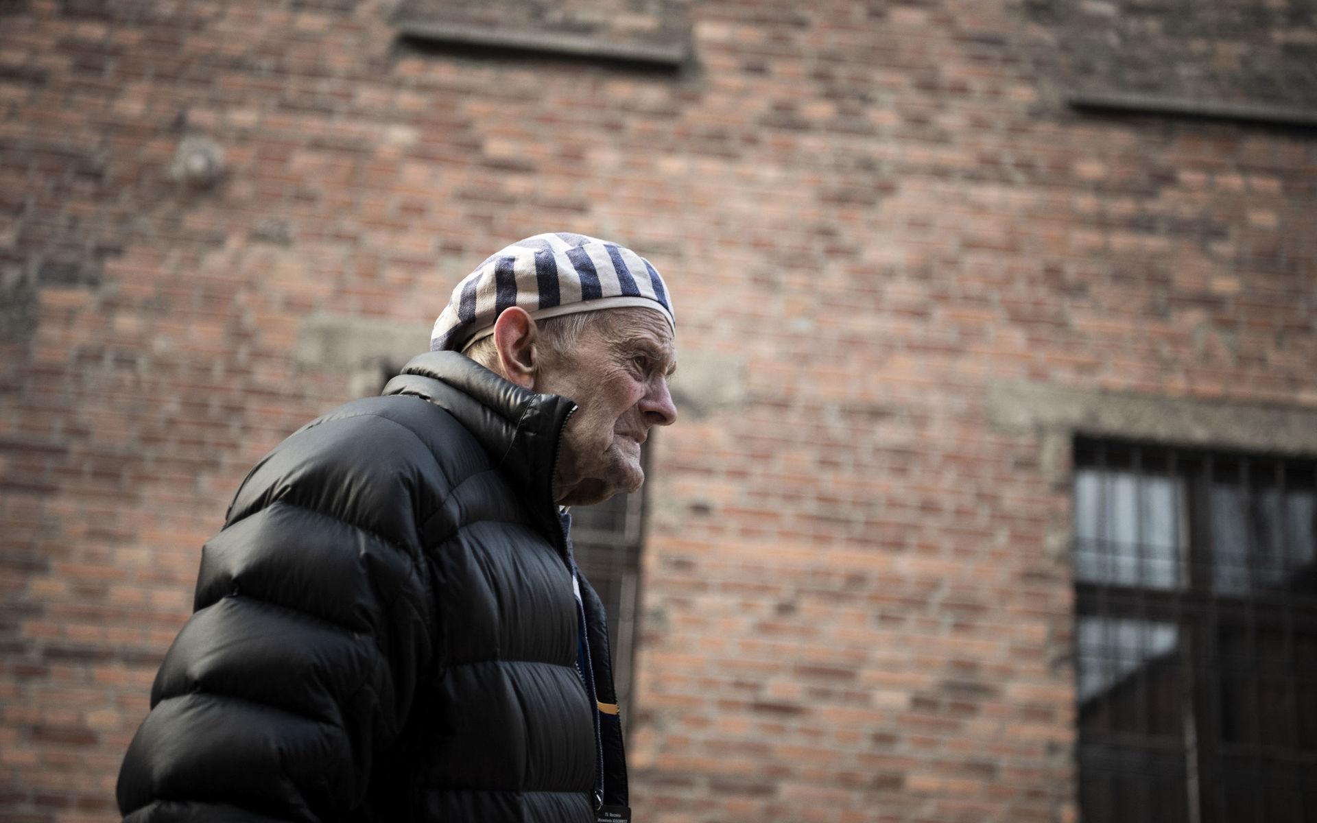 95-årige Igor Malickij från Ukraina tillbaka i förintelselägret igen.