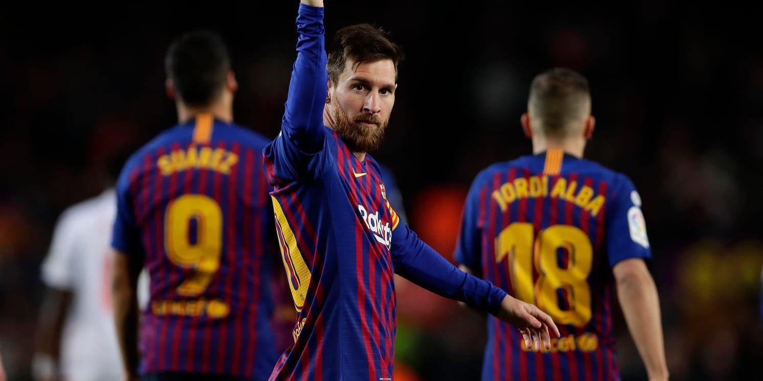 Lionel Messi firar sitt 400:e La Liga-mål.