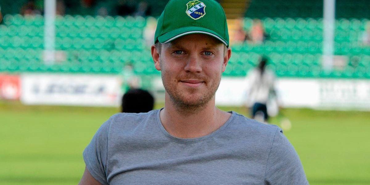 Henrik Fridolvsson nämns som tänkbar ersättare till Raimo Käkelä som tränare i Vänersborgs FK.
