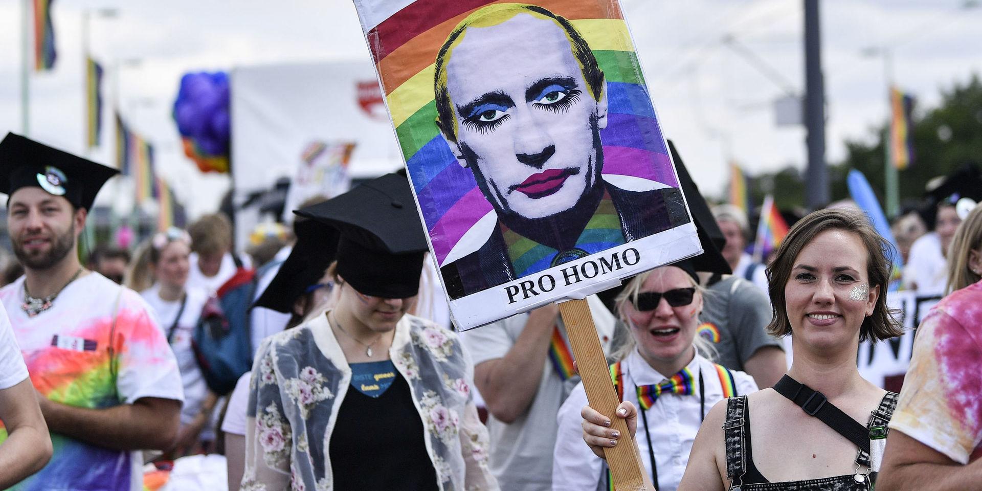 Rysslands president Vladimir Putin lär inte stärka sina aktier i gaykretsar efter sitt senaste uttalande om att äktenskapet uteslutande är ett heterosexuellt arrangemang. Bilden är från en tysk demonstration 2019.