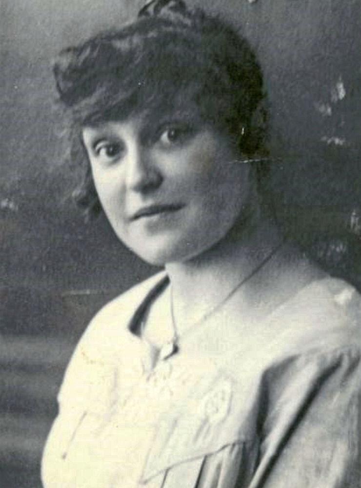 Bennie Åkerfeldts farmor Helga Linnéa Valborg som ung.