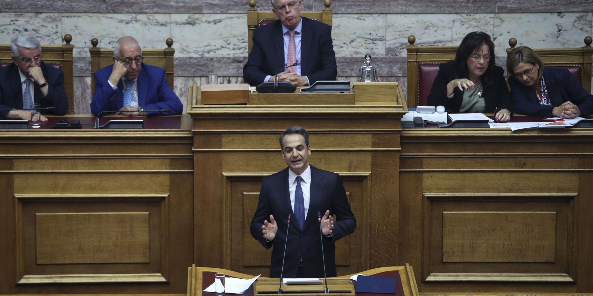 Greklands premiärminister Kyriakos Mitsotakis lovade i parlamentet i Aten att följa överskottsmålen i statsbudgeten.