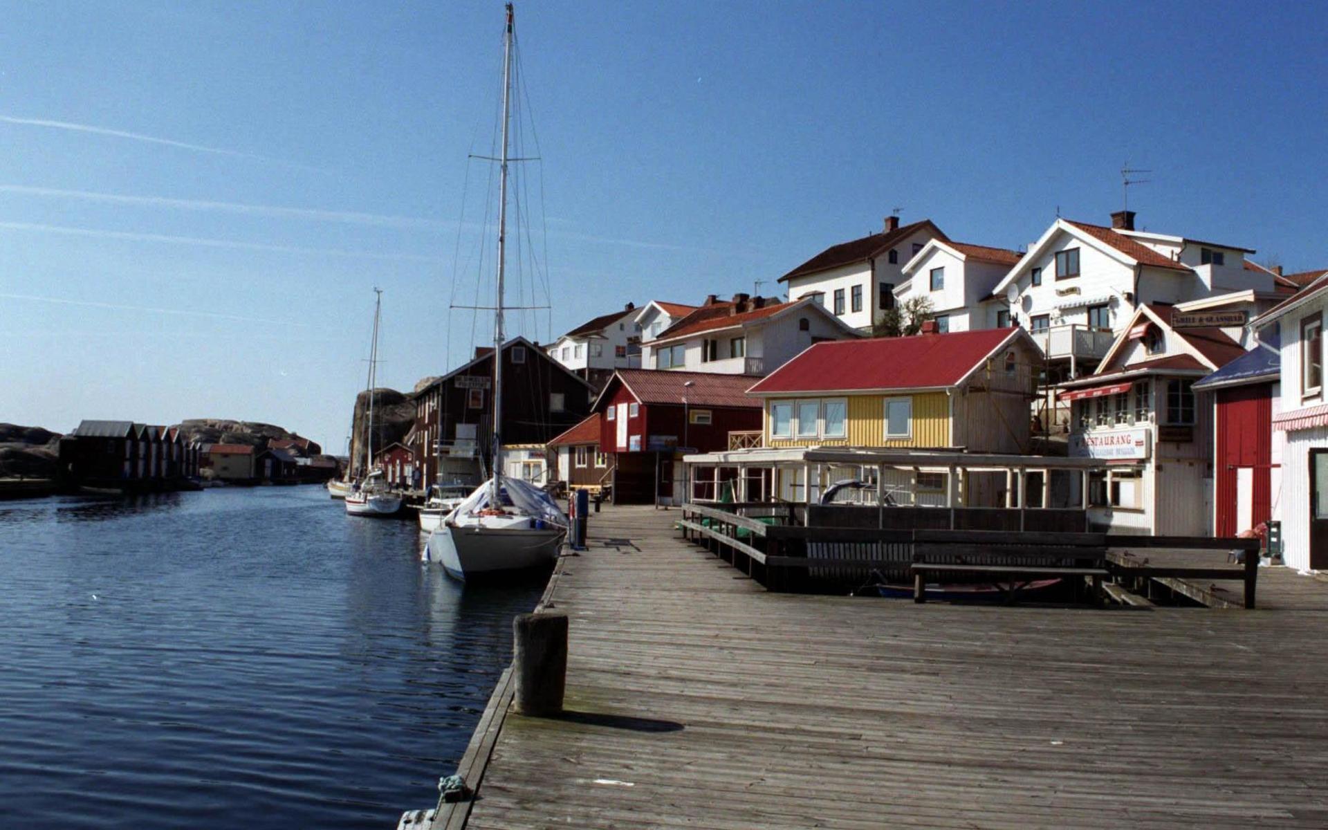Inre kajen i Grebbestad byggdes om och till 2019 där den lokala fiskeflottan brukar ligga.