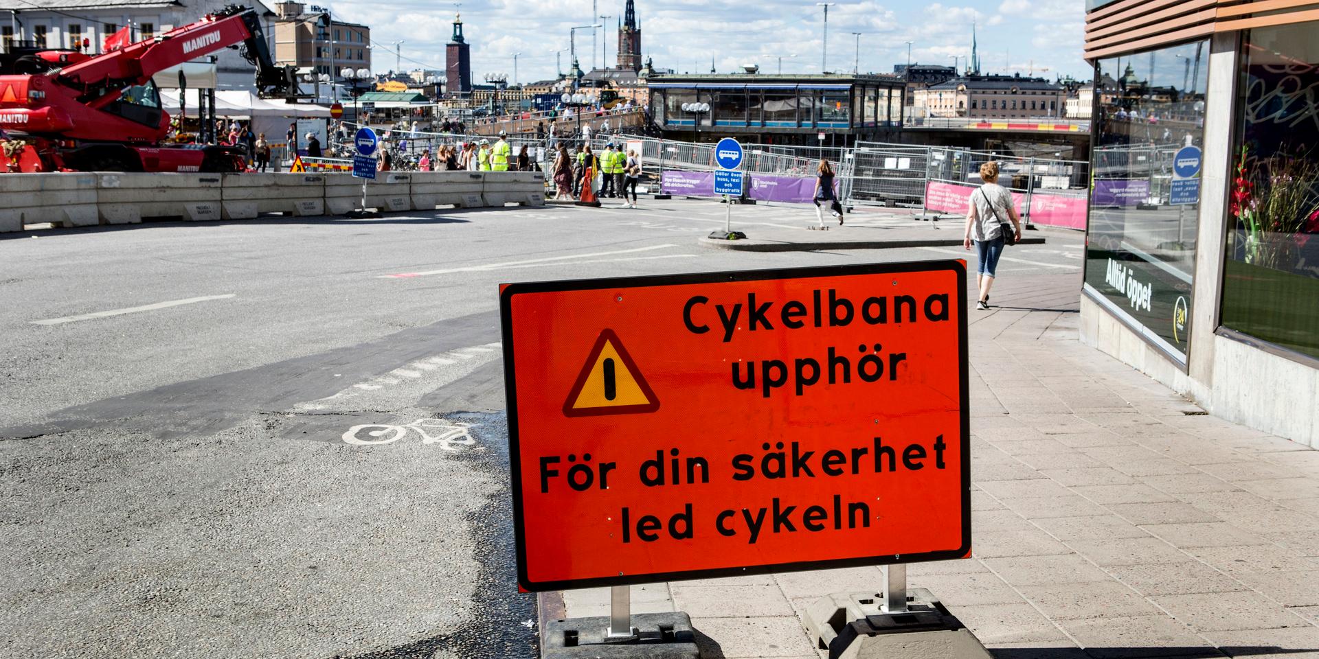– Är det så att man inte kan cykla, då får man kliva av och leda cykeln. Då blir du en gång trafikant, säger polisinspektör Fredrik Hellgren. Här Katarinavägen i Stockholm som under ombyggnad tidigare var avstängd för biltrafik. Arkivbild.