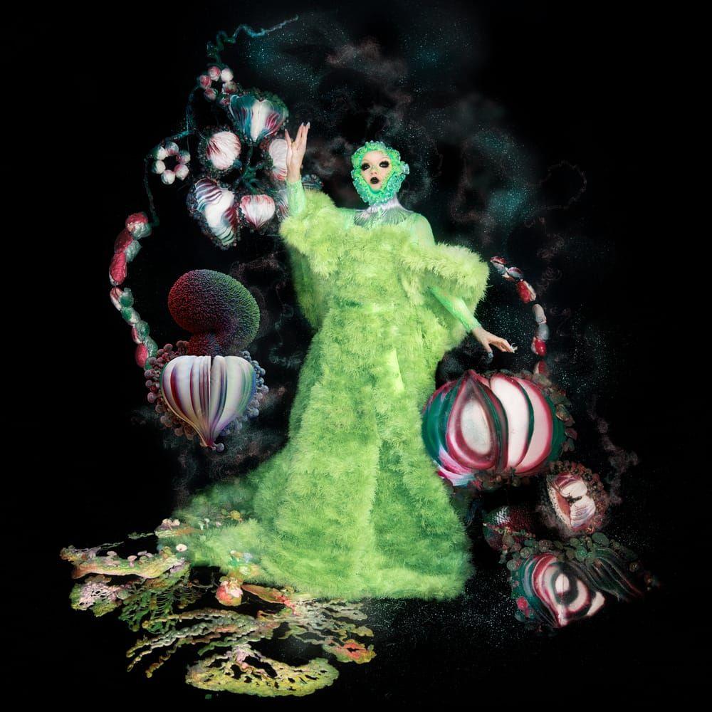Björk har, som vanligt, skapat ett helt universum kring den nya skivan. 'Fossora' är ett jordbundet album, titeln betyder ungefär 'hon som gräver'. Pressbild.