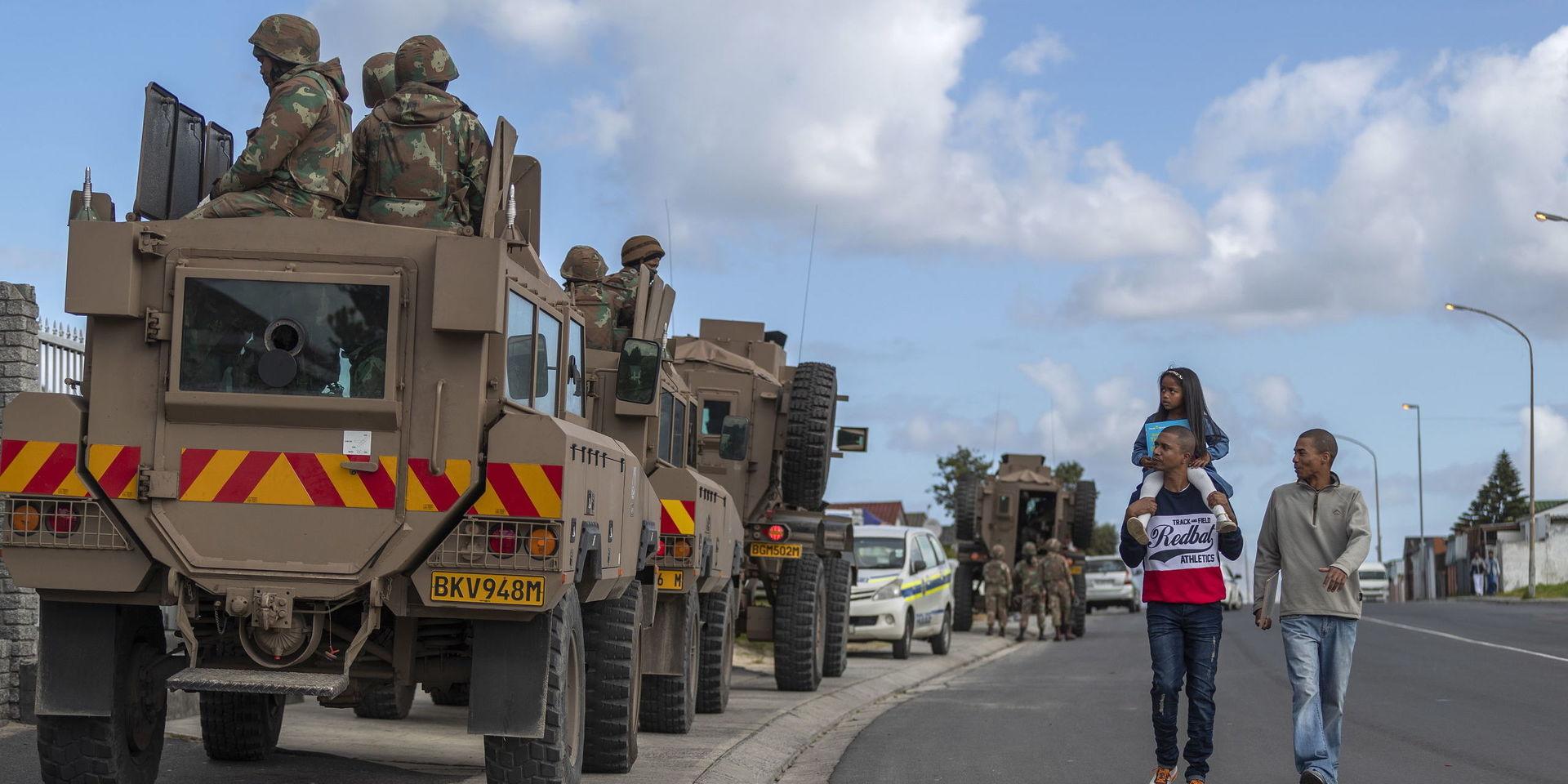 Över 1 300 soldater och över tusen gripna – ändå har inte den massiva militärinsatsen i Kapstadenförorten Cape Flats för att råda bot på gängvåldet och det stora antalet mord inte gett önskat resultat. Bilden är från tidigare i augusti.