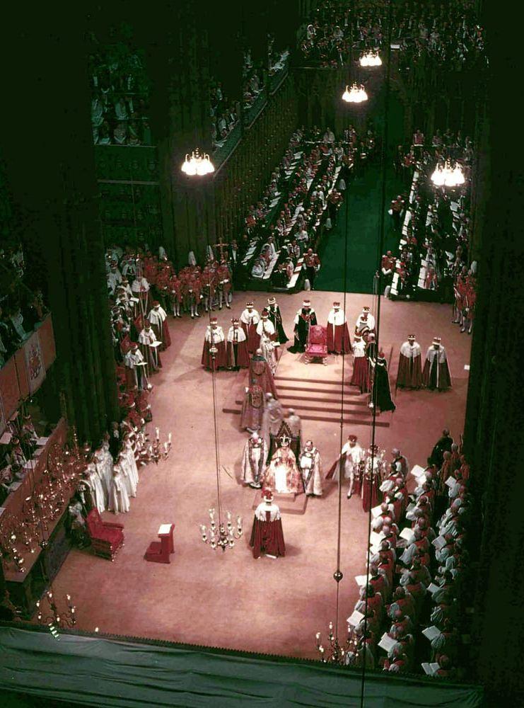 Drottningens kröning 1953 i Westminster Abby i London.