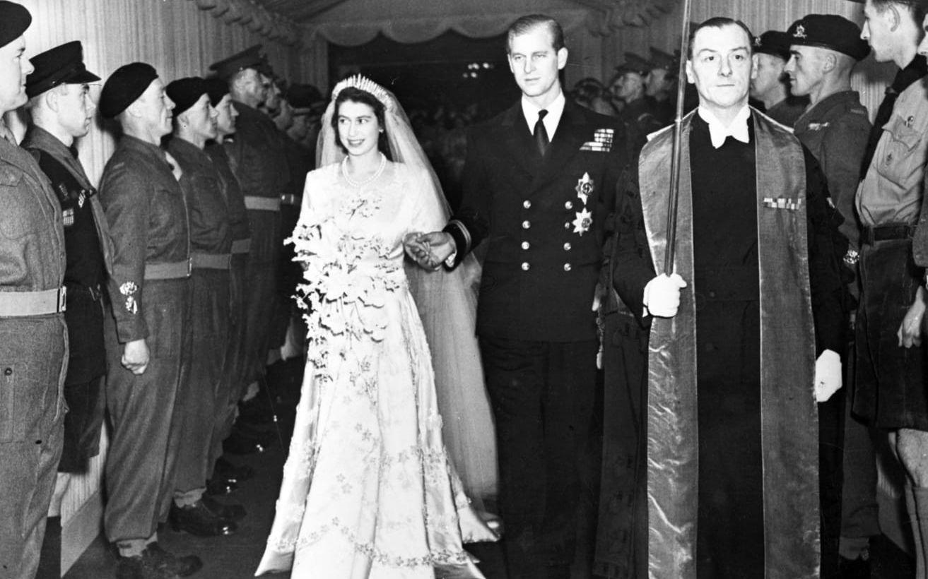 Prinsessan Elizabeth och prins Philip efter att de gift sig i Westminster Abbey 20 november 1947.