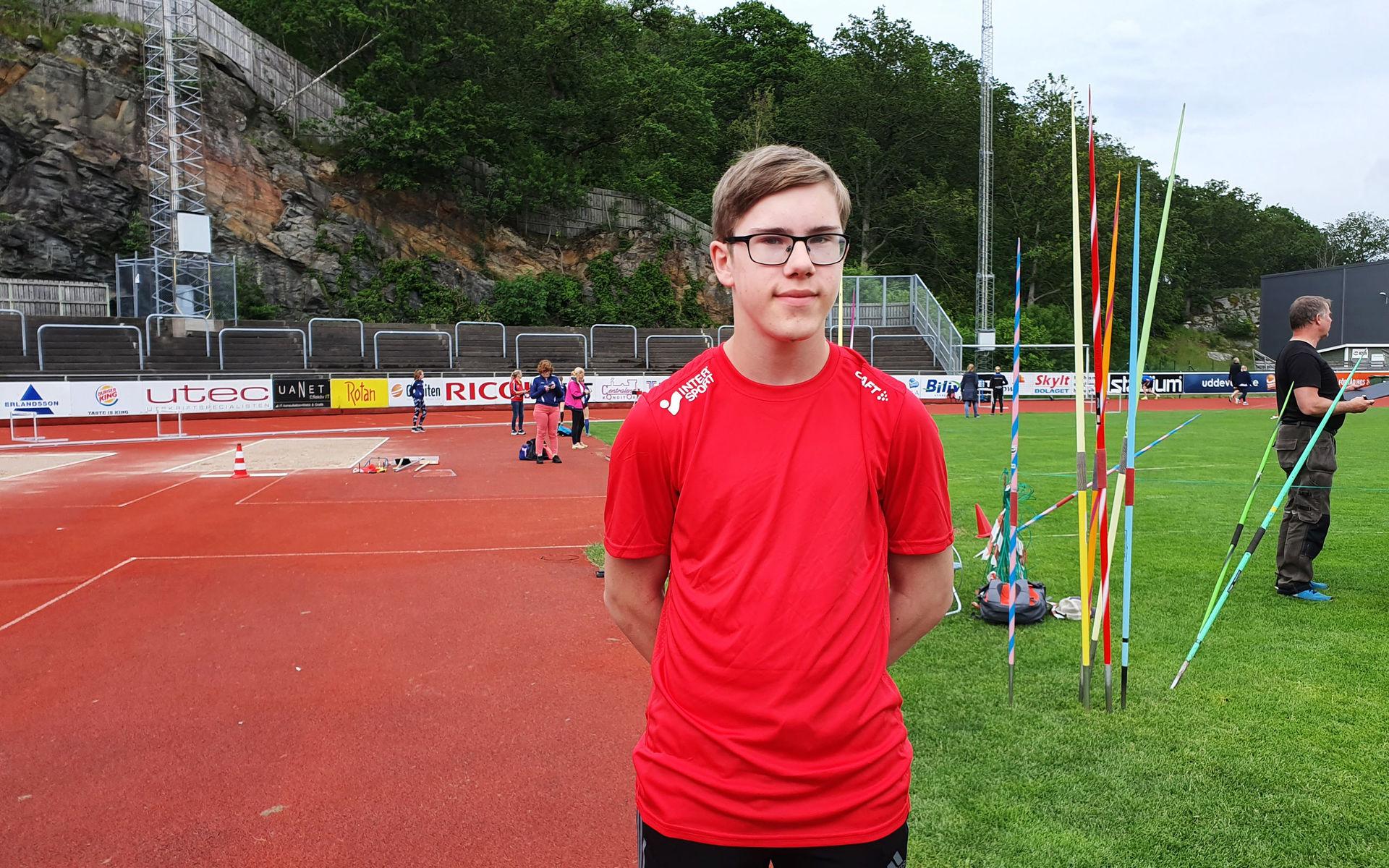 15-åriga Tobias Nilsson fick till ett superkast i spjuttävlingen och slog personrekord. 