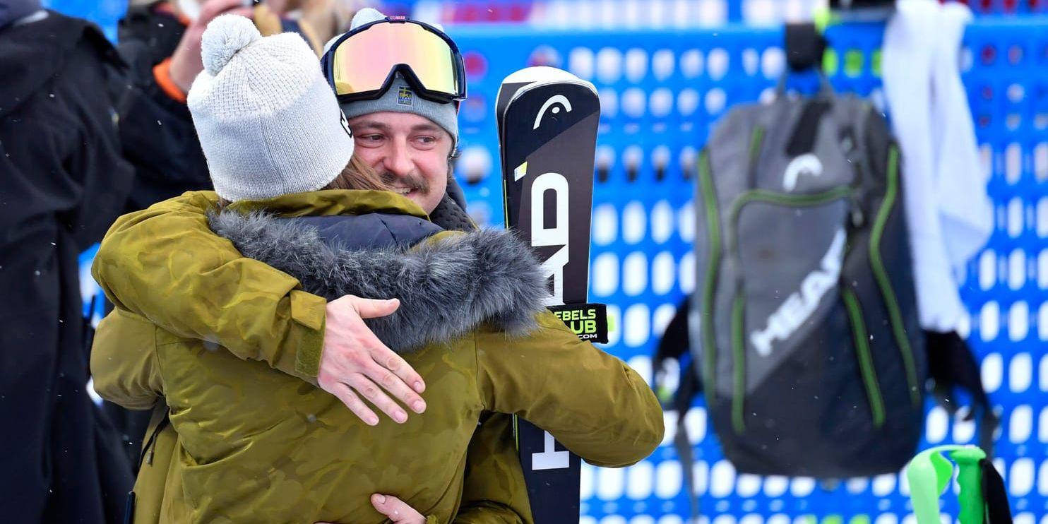 Anna Swenn-Larssons serviceman, slovenen Jaka Poje, kramar om VM-silvermedaljören i målområdet.
