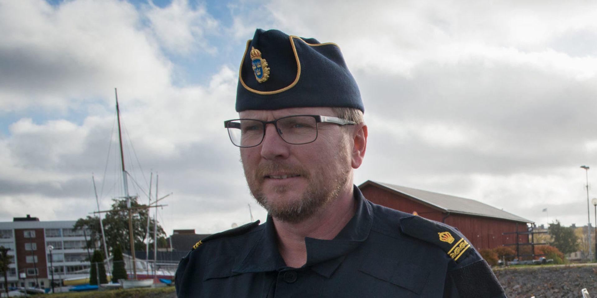 Thomas Andersson vid polisens båtsamverkan i Väst uppmanar allmänheten att hålla utkik efter hummertjuvar.