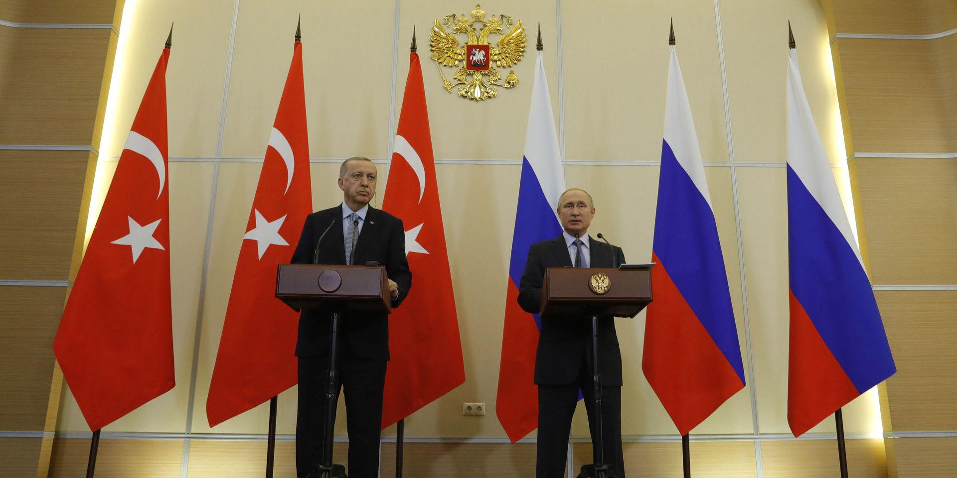 Turkiets president Recep Tayyip Erdogan och Rysslands dito Vladimir Putin möttes i Sotji för att diskutera Syrien.