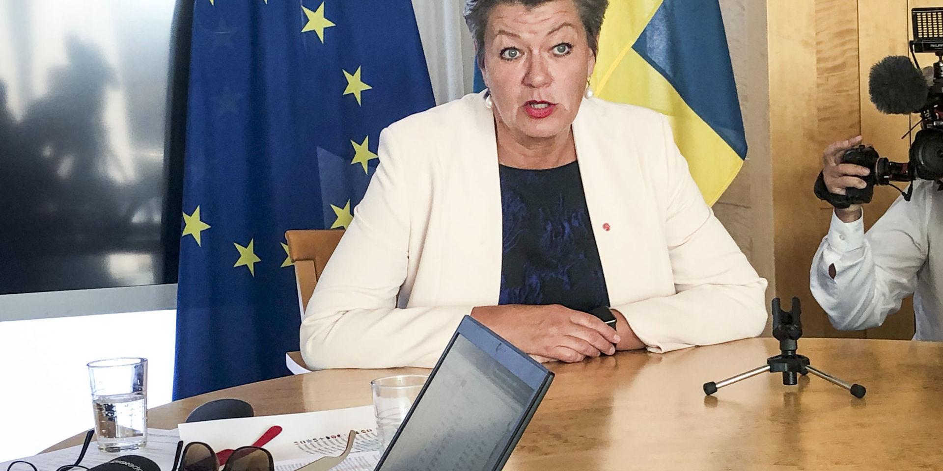 Tillträdande inrikeskommissionären Ylva Johansson håller pressträff i Bryssel.