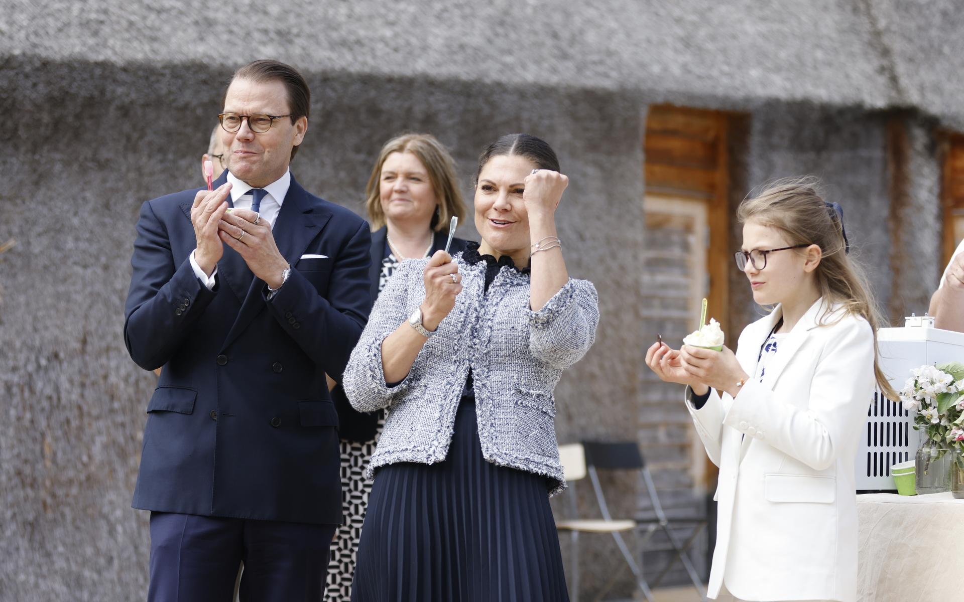 I slutet av maj besökte kronprinsessan Victoria, prins Daniel och prinsessan Estelle sjön Tåkern. Bland annat valde de jubileumsglass från prisbelönade 31:ans glass i Hästholmen.