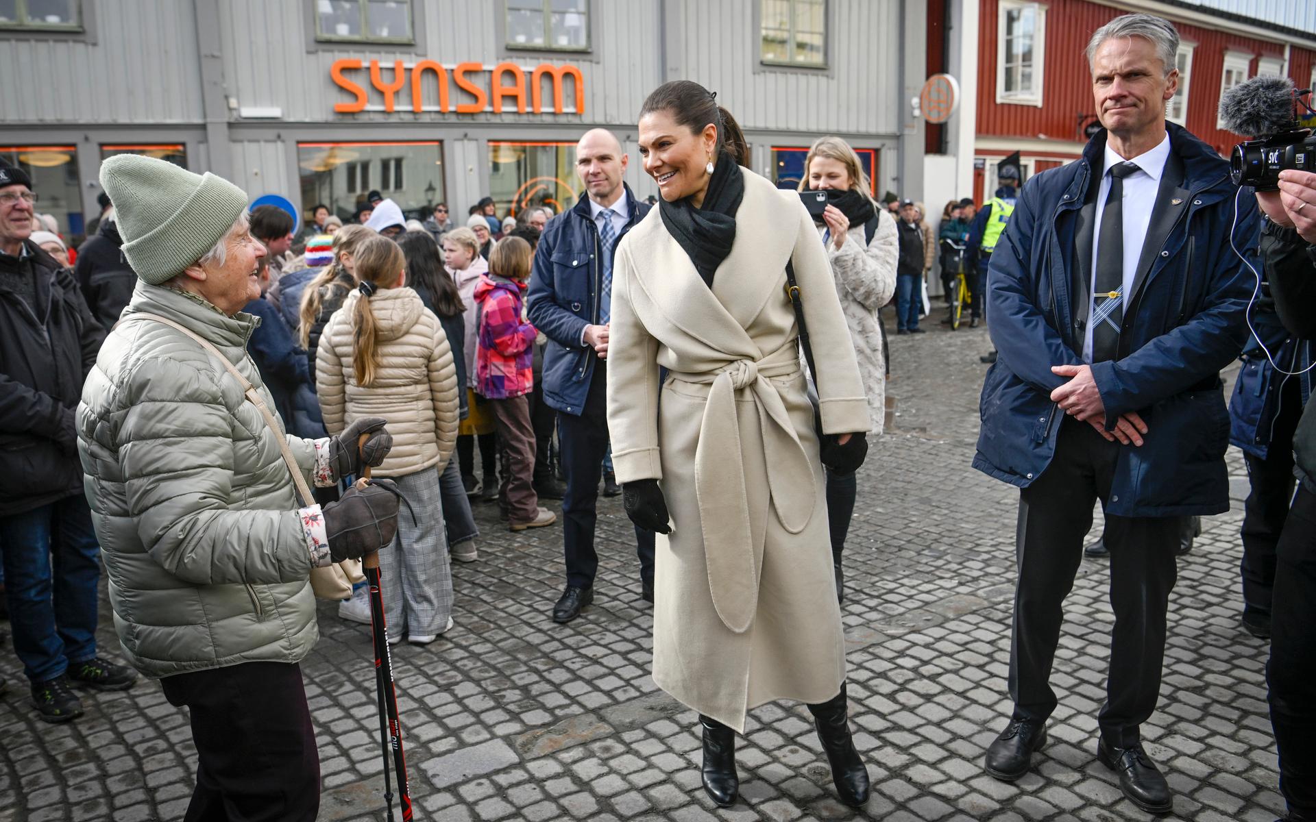 I slutet av mars var kronprinsessan Victoria i Norrtälje för att delta i stadens 400-årsjubileum. Där var många som ville hälsa på henne.
