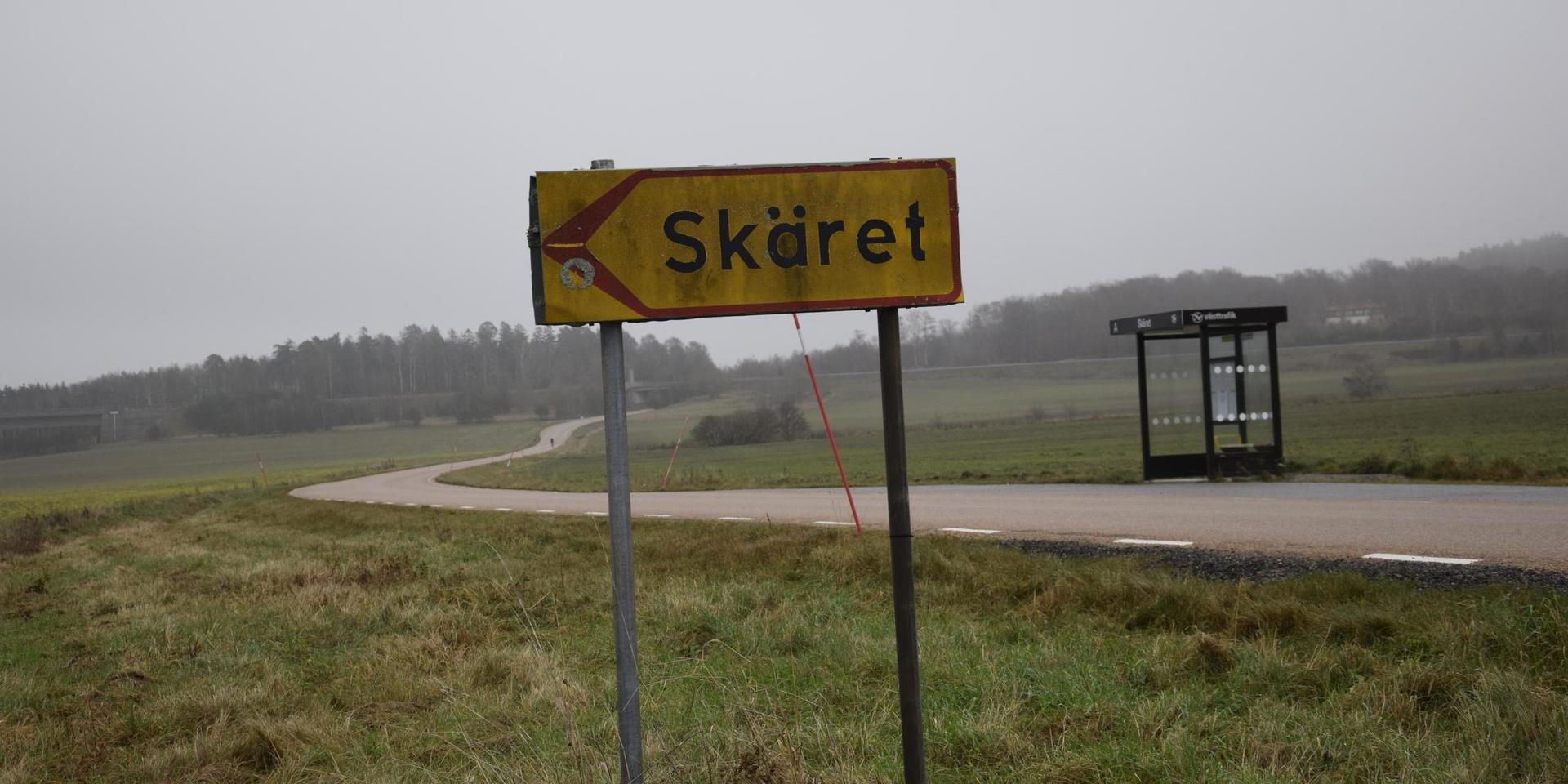 Att placera en stor skola i Skäret är en felsatsning menar familjen Sylvén.
