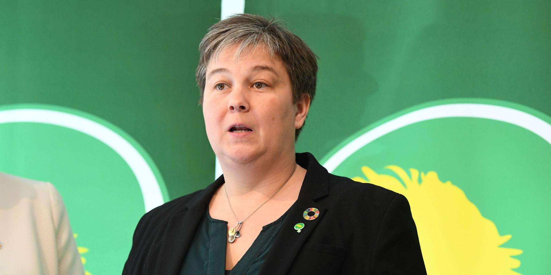 Miljöpartiets valberedning har förslagit  att Emma Nohrén tar över som partisekreterare efter Amanda Lind vid partiets kongress i maj. Men det finns fler som är intresserade av uppdraget.