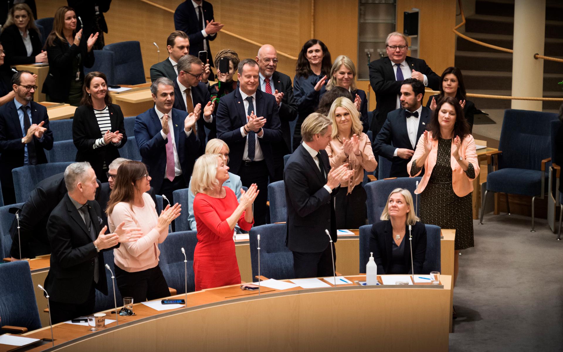 Här väljs statsminister Magdalena Andersson till statsminister för andra gången på en vecka. 