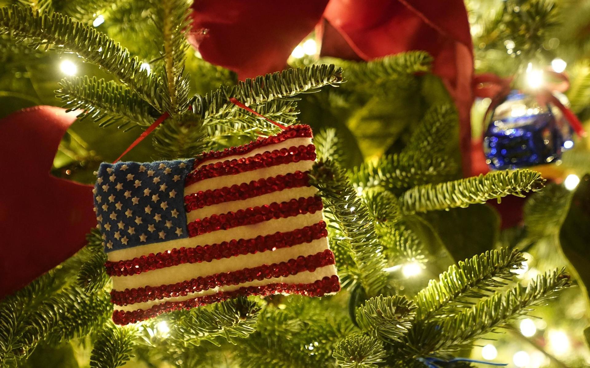 Vad vore ett julfirande i Vita huset utan en amerikansk flagga?
