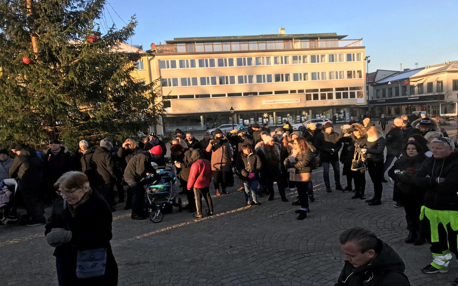 Flera hundra Uddevallabor deltog i lördagens manifestation.