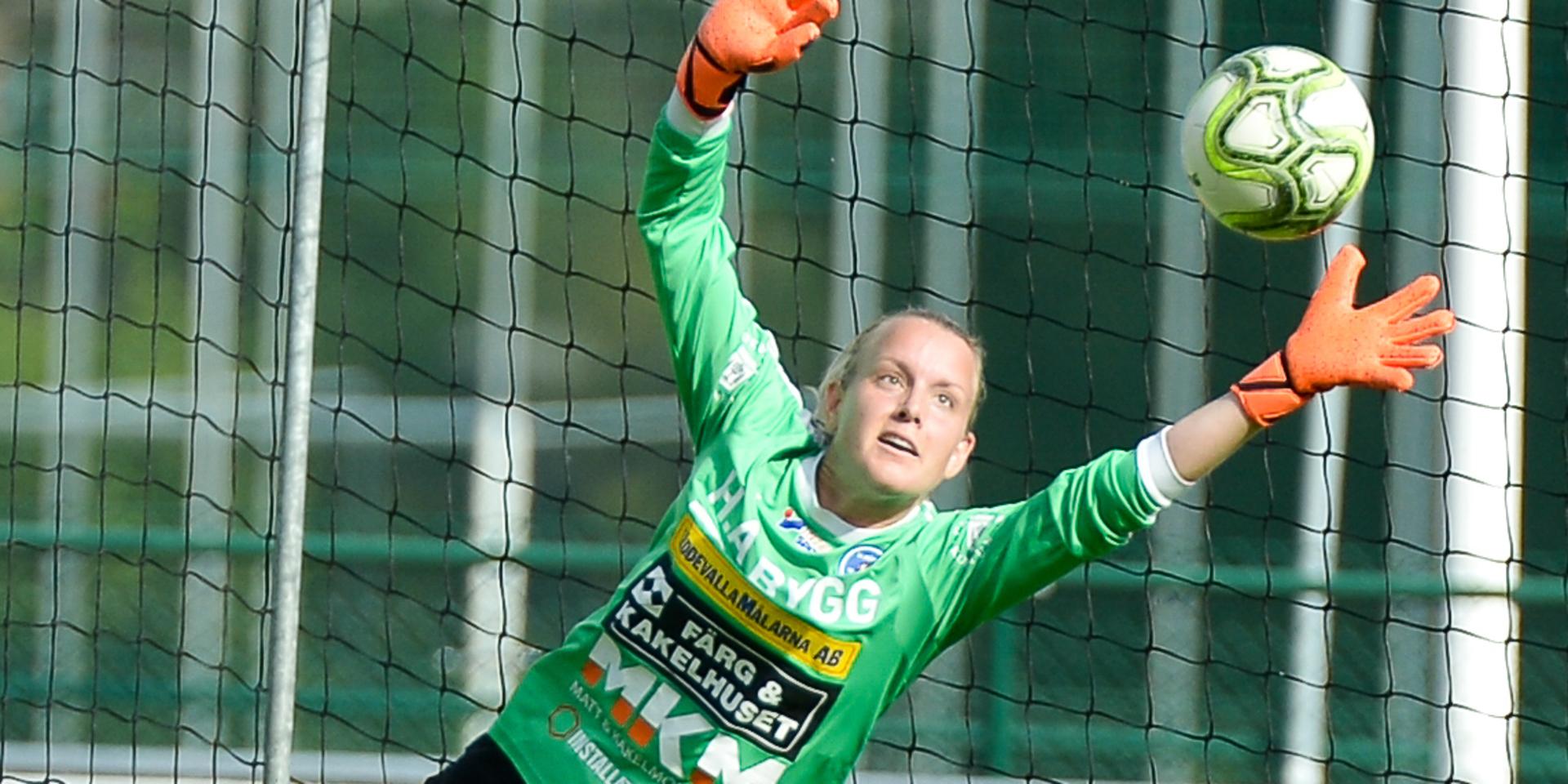 Sedan 2015 har Alexandra Josefsson varit en nyckelspelare i Rössö. Hittills har hon gjort 84 matcher för klubben i serie- och kvalspel. 