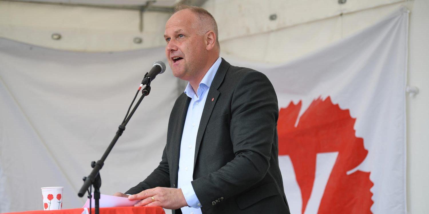 Vänsterpartiets partiledare Jonas Sjöstedt talar på partiets vårfest på Nytorget i Stockholm.