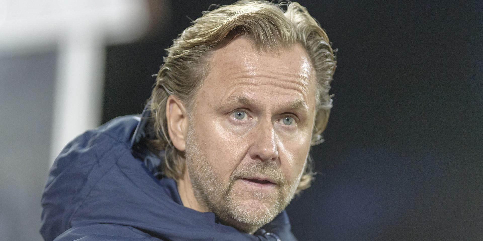 Redo. Oddevolds tränare Janne Carlsson har haft en del att fundera på under hösten. Nu hoppas han på att bollen ska studsa Oddevolds väg. 