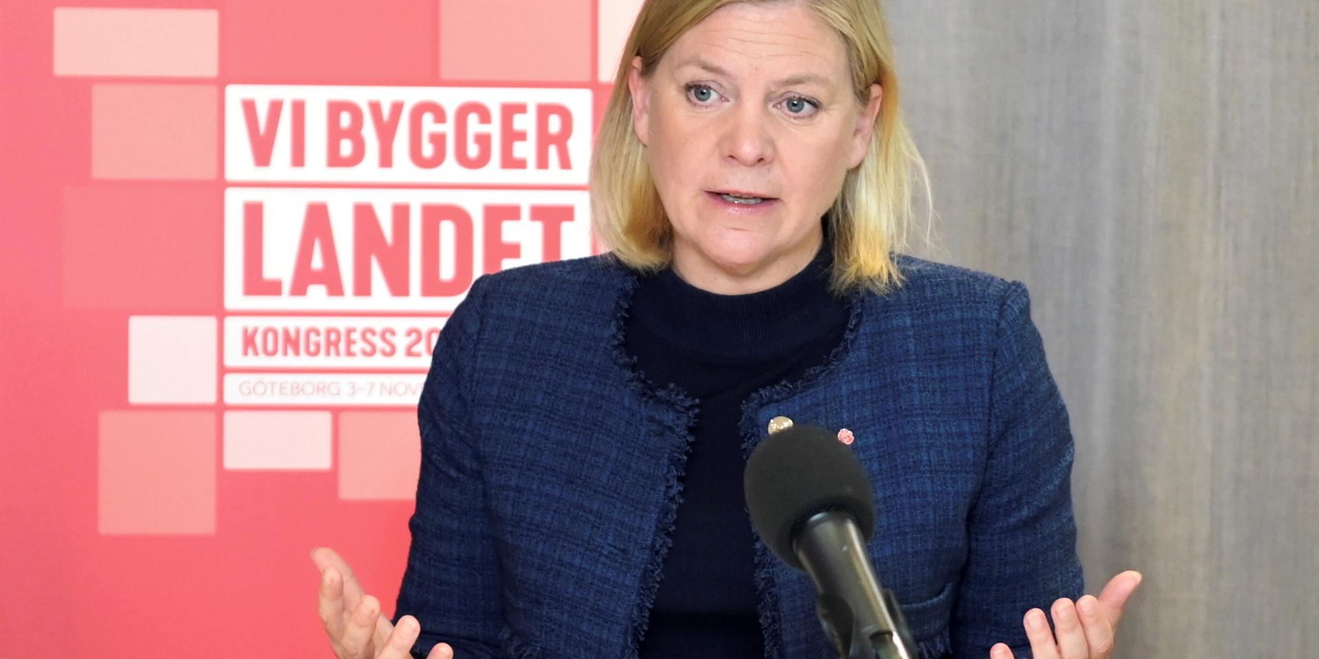 Magdalena Andersson (S) presenterar politiska förslag om jobben inför partiets kongress i november, vid en pressträff  i Socialdemokraternas partikansli.