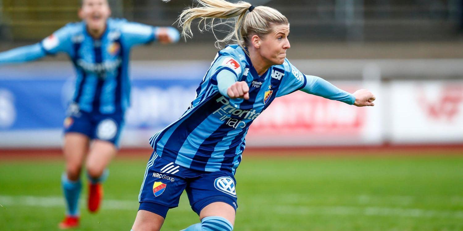 Djurgårdens Olivia Schough jublar efter att ha gjort 2–1-målet mot Kungsbacka.