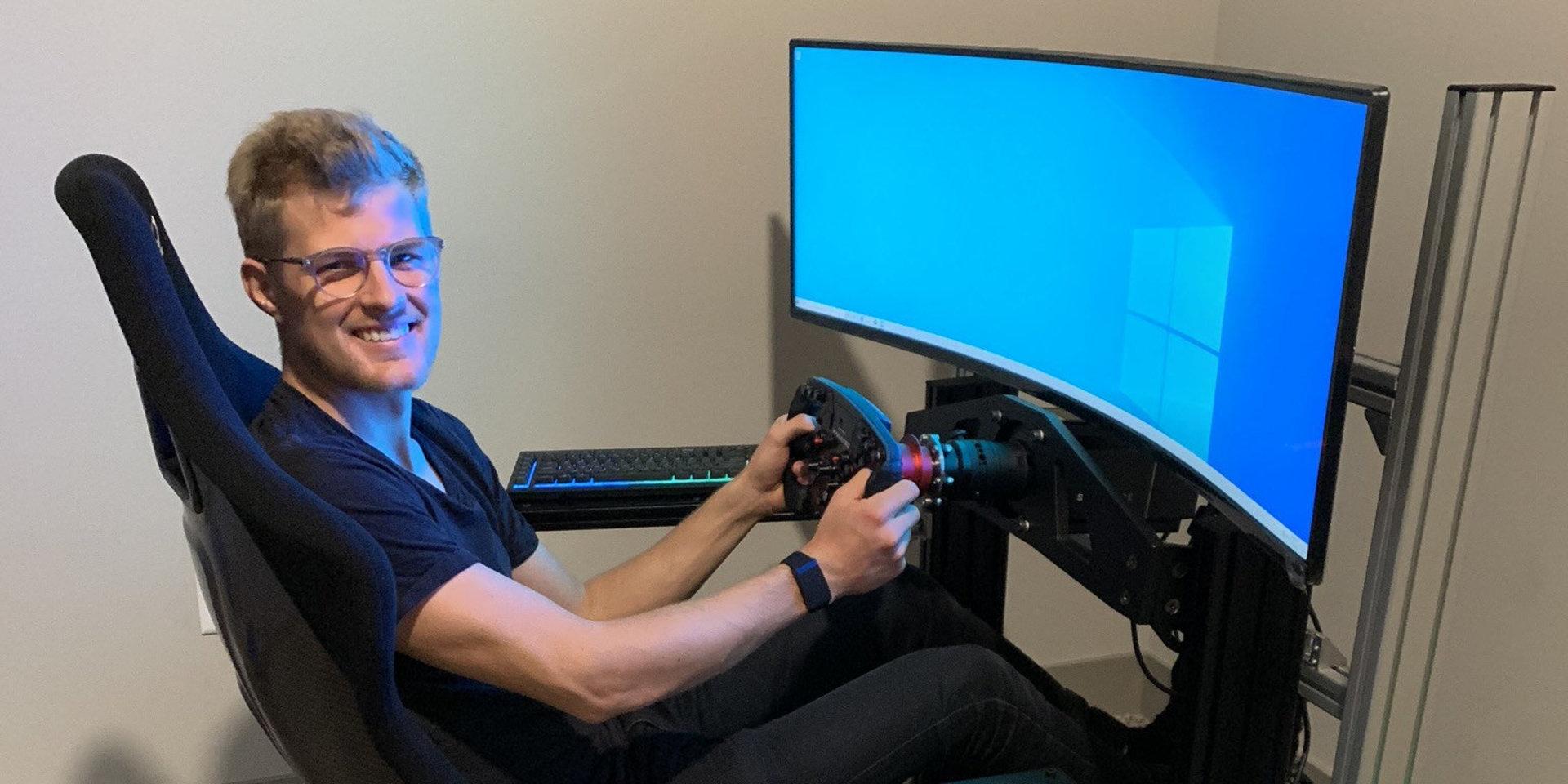 Marcus Ericsson har kört simulator i hemmet i Indianapolis. Verklighetstroget till viss del, men det där känslan han får i bilen infinner sig inte riktigt. 